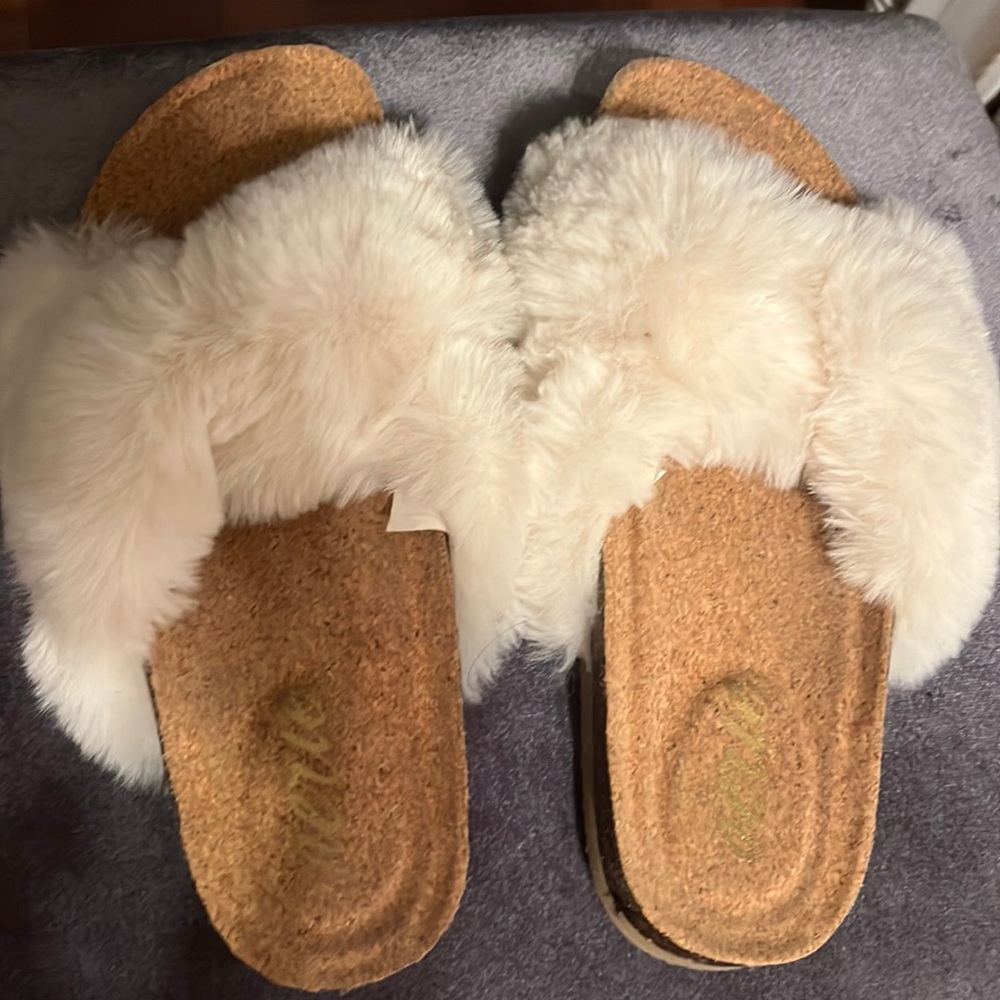 Aerie slippers